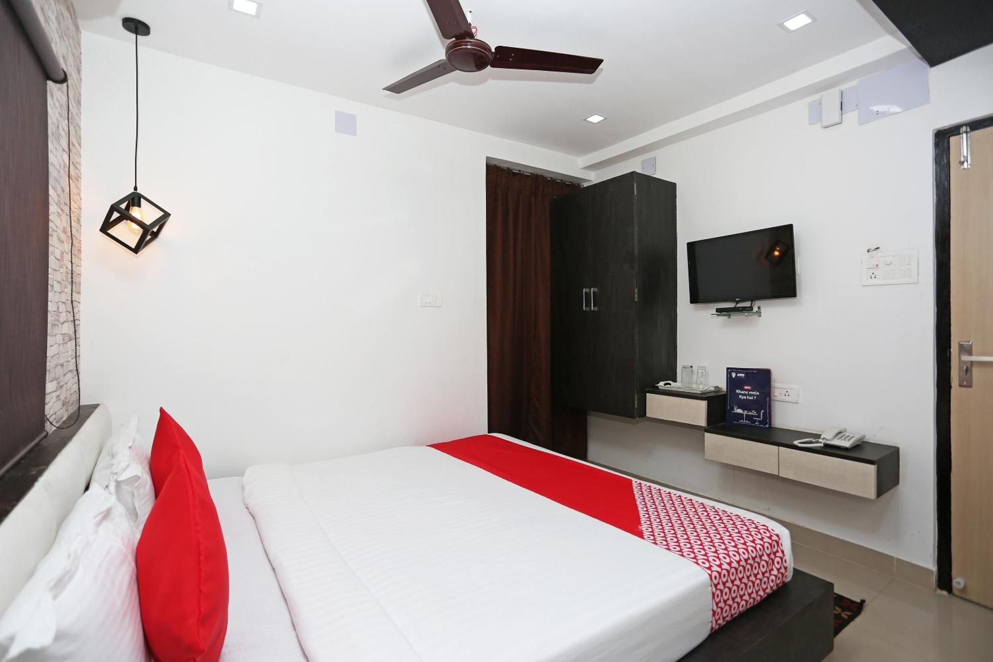 Super Capital O Sai Jagannath Hotel Khandagiri ภายนอก รูปภาพ