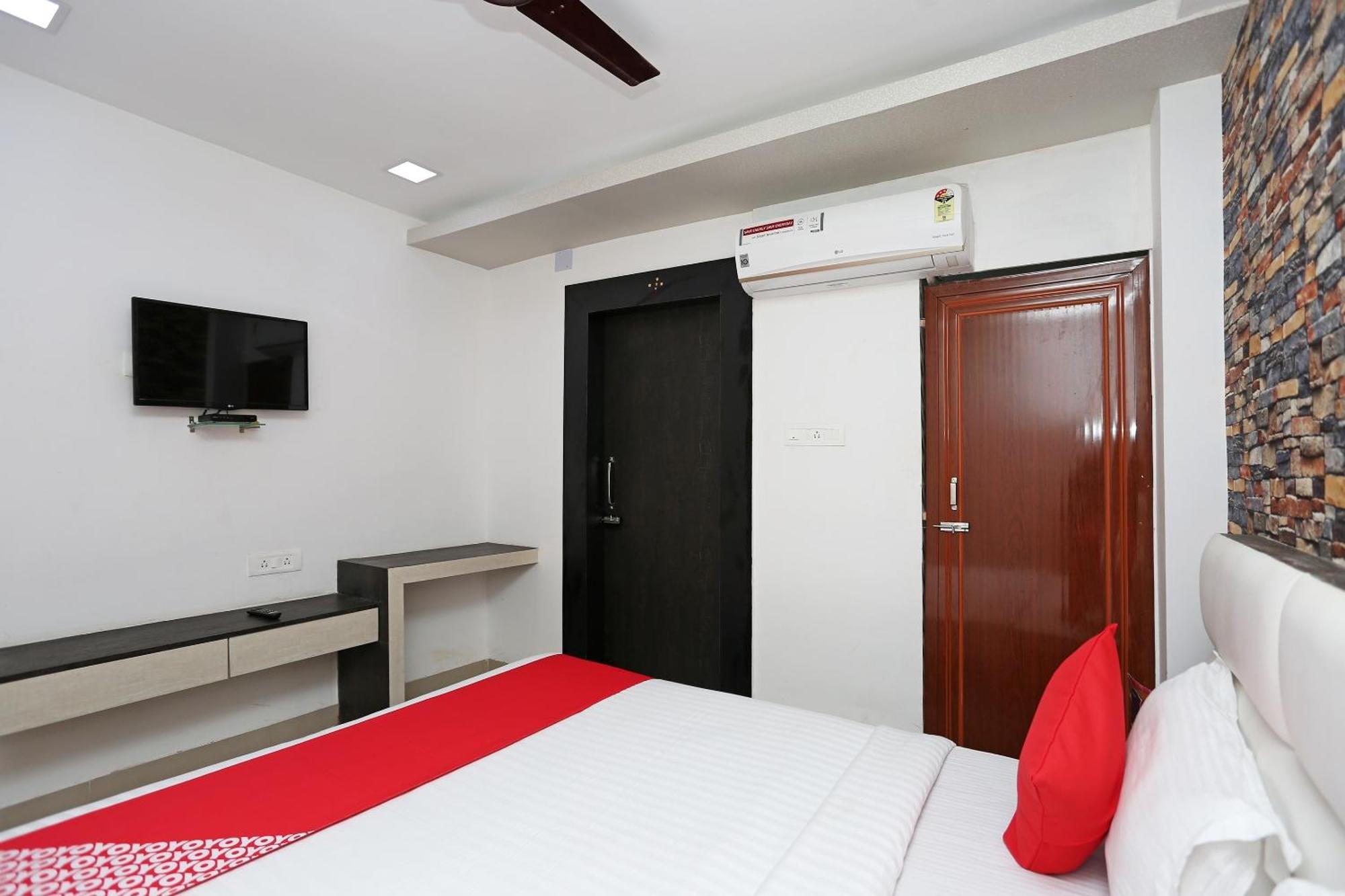 Super Capital O Sai Jagannath Hotel Khandagiri ภายนอก รูปภาพ
