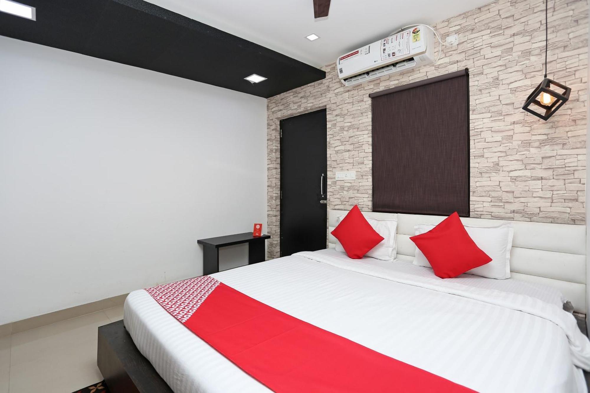 Super Capital O Sai Jagannath Hotel Khandagiri ภายนอก รูปภาพ